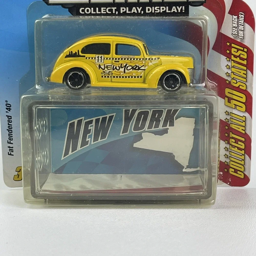 Hot Wheels Connect Cars NEW YORK Taxi Cab Fat Fendered 40 Car  1/64